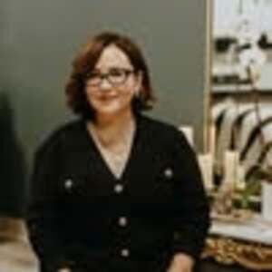Meet your Posher, Niki